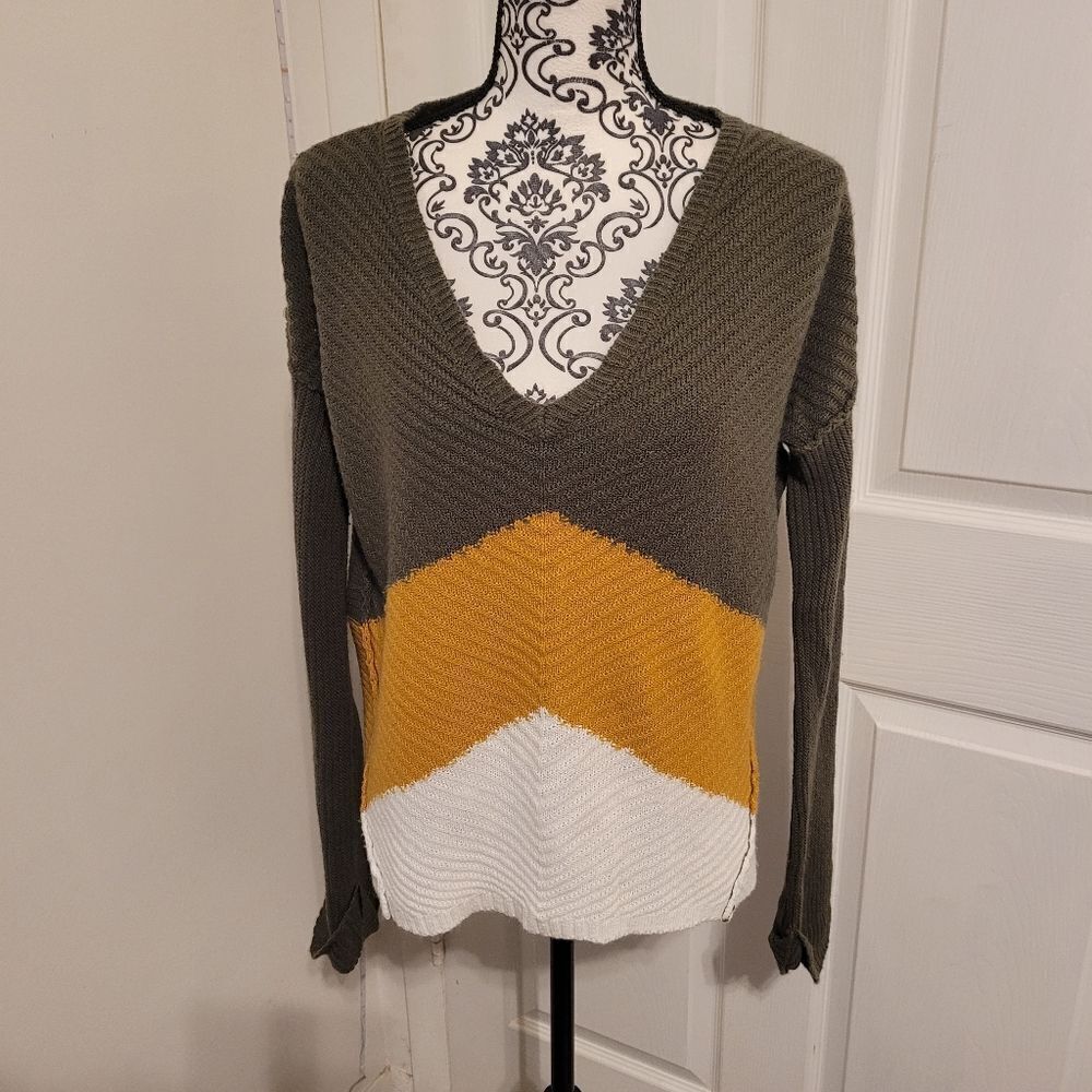 No comment color block sweater‎